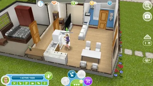 The Sims Freeplay - Features